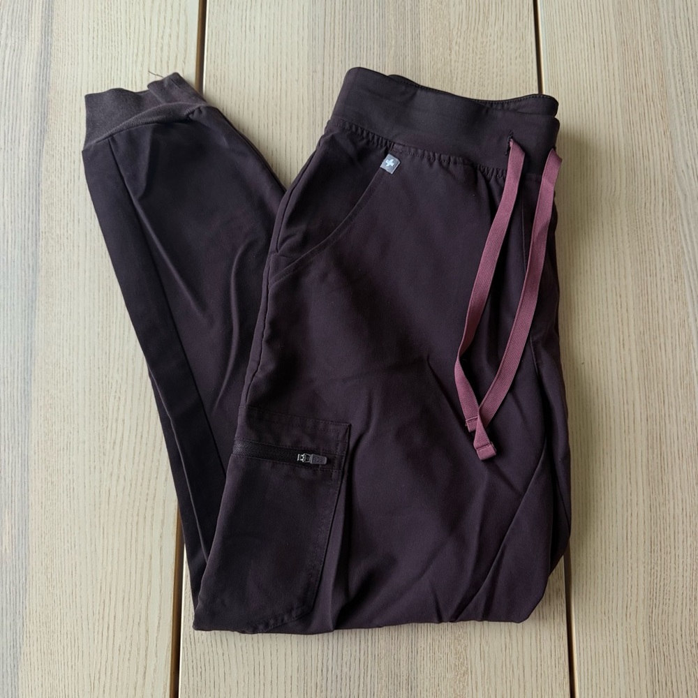 Figs espresso jogger scrub pants